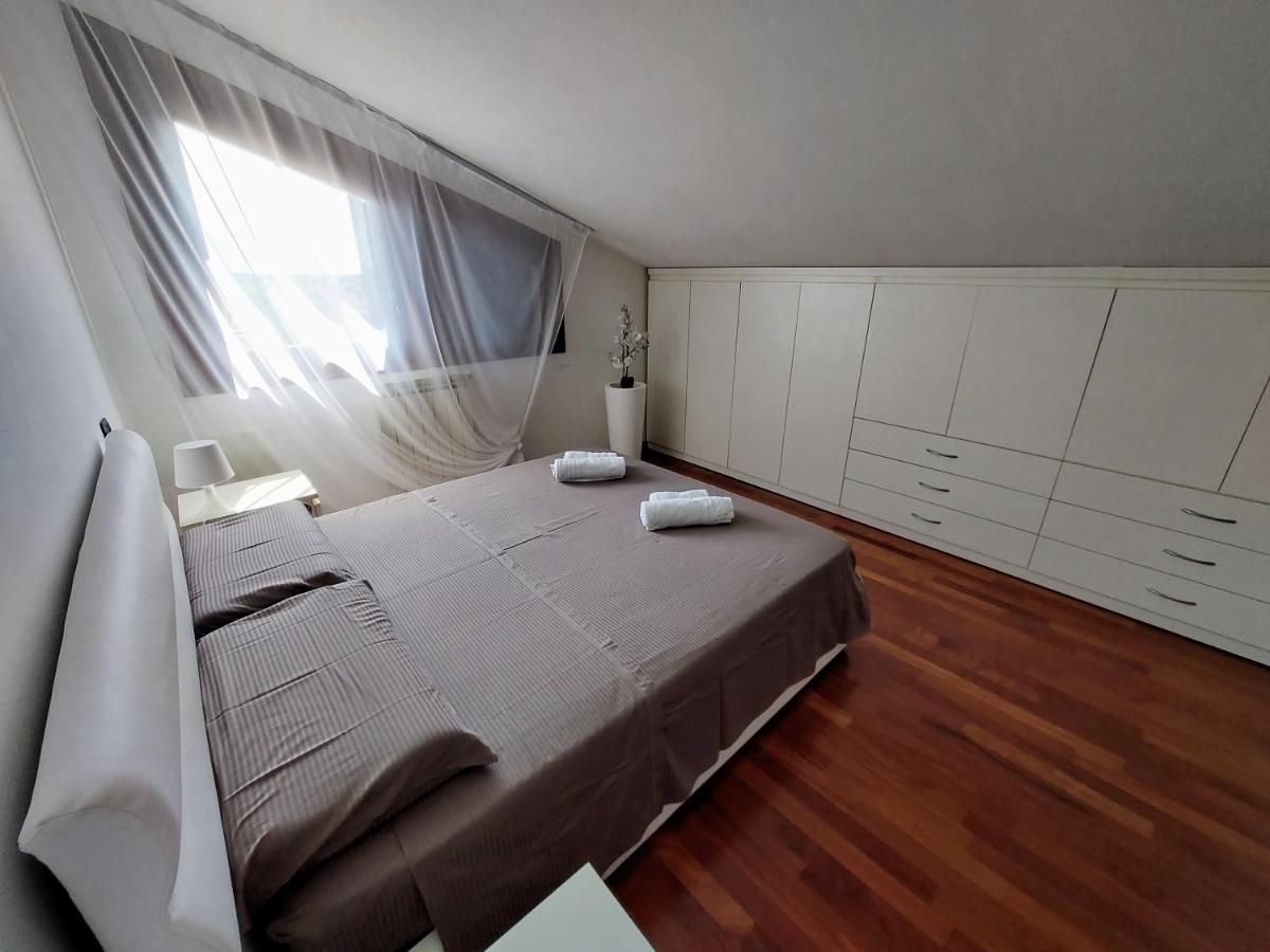 Casa Di Vika Apartment Volta Barozzo Luaran gambar